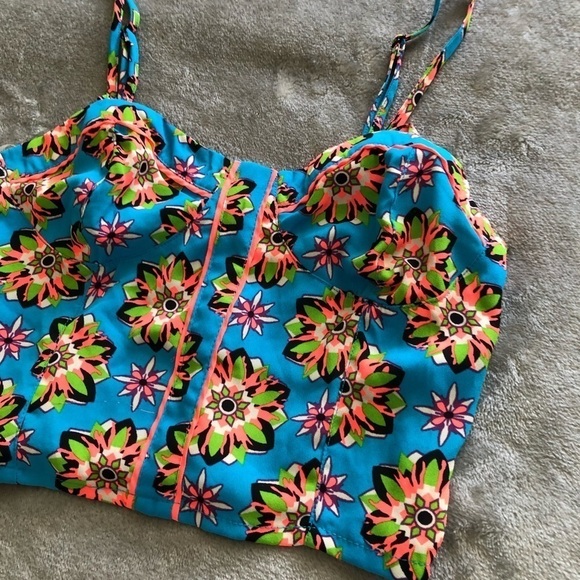 Flying Tomato blue floral cropped tank top size small Smock back Summer Dress - Picture 2 of 5